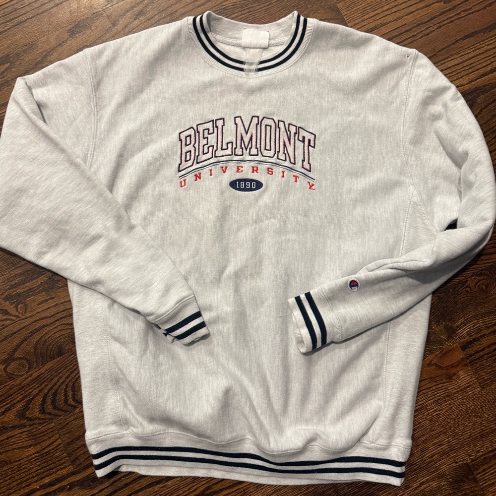 Champion reverse weave Belmont University vintage hoodie. Size large.